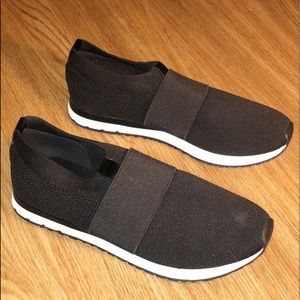 Nic + Zoe Low Top Slip On Fashion Sneakers